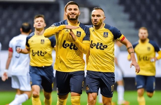 她的谦逊与 她的谦逊与