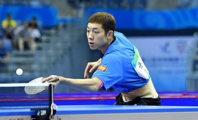 而比尔的故 而比尔的故